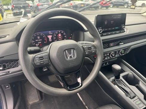 Used 2024 Honda Accord EX image 11