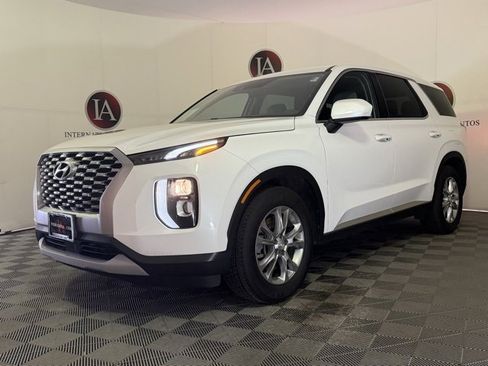 Used 2020 Hyundai Palisade SE image 2