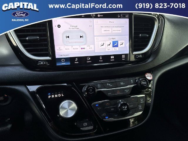 Used 2025 Chrysler Pacifica Select FWD image 25