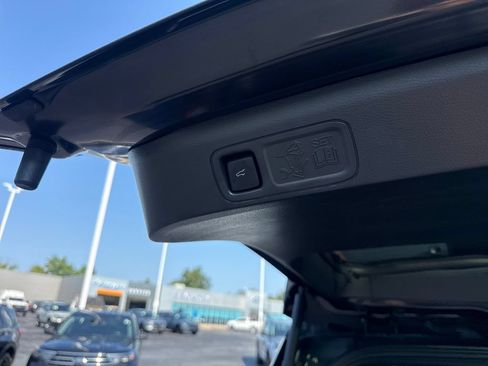 Used 2023 Ford Expedition Limited AWD/4WD image 16