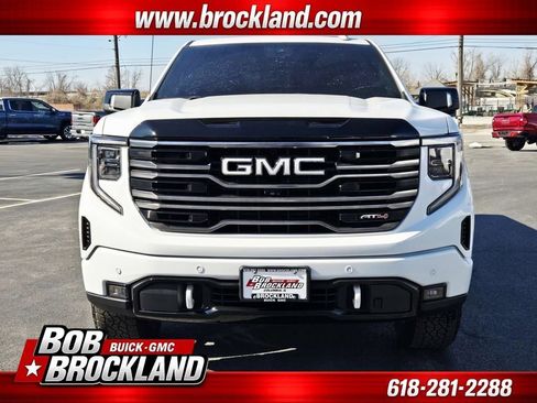 Used 2025 GMC Sierra 1500 AT4 w/ AT4 Premium Package AWD/4WD image 8