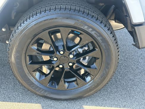 Used 2023 Jeep Wrangler Sahara w/ Cold Weather Group image 20