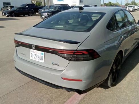 Used 2023 Honda Accord Sport image 4