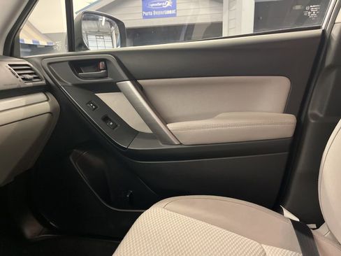 Used 2015 Subaru Forester 2.5i w/ Alloy Wheel Package image 15