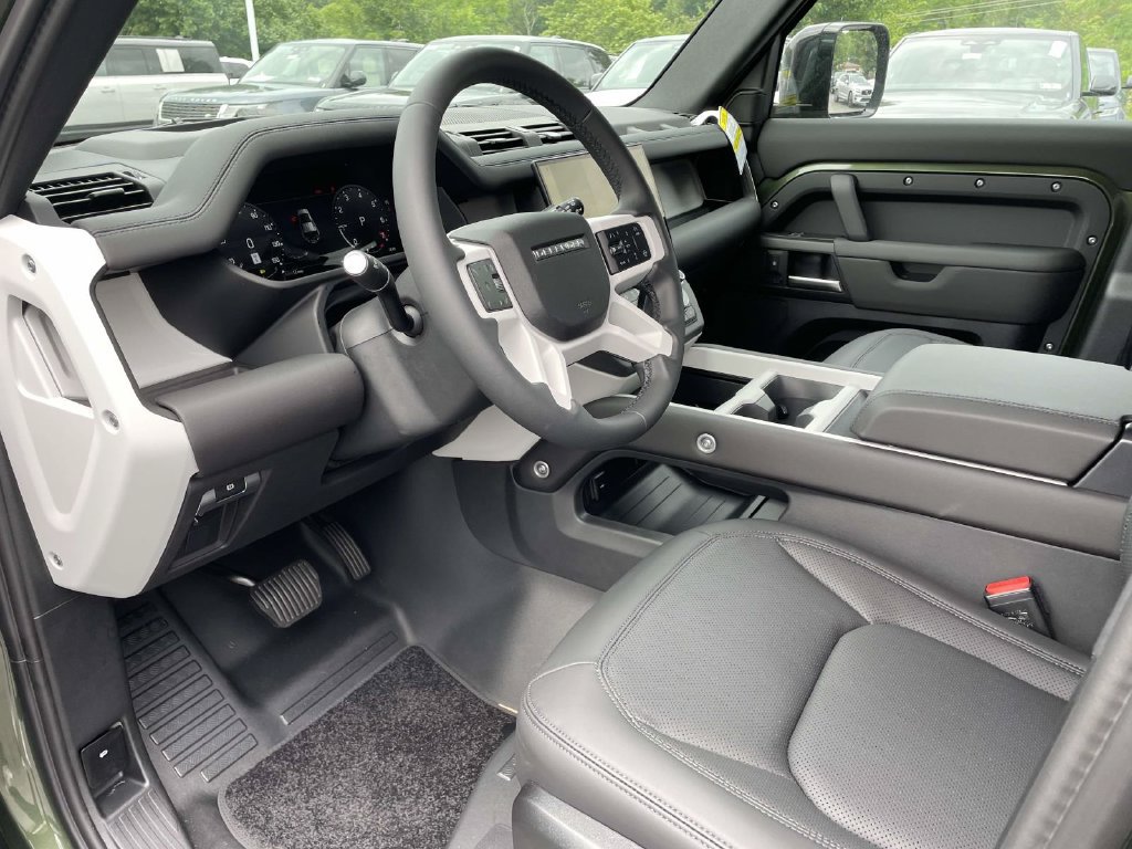 New 2026 Land Rover Defender 110 S AWD/4WD image 13