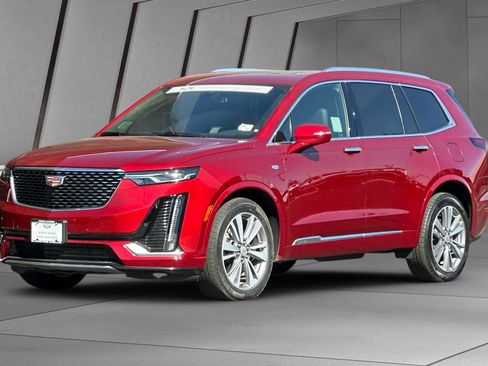 Certified 2024 Cadillac XT6 Premium Luxury image 8