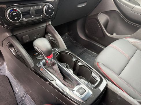 Used 2025 Chevrolet TrailBlazer RS w/ Convenience Package image 13