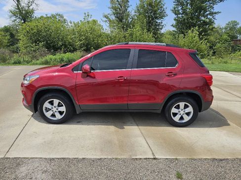 Used 2020 Chevrolet Trax LT AWD/4WD image 4