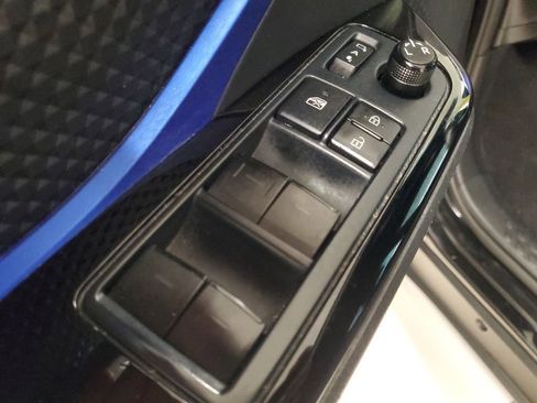 Used 2021 Toyota C-HR XLE image 18