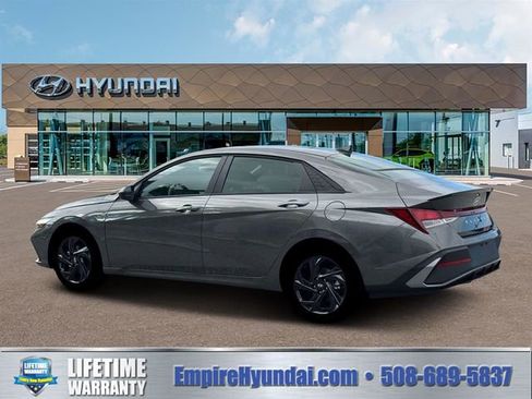 New 2026 Hyundai Elantra Sport FWD image 4