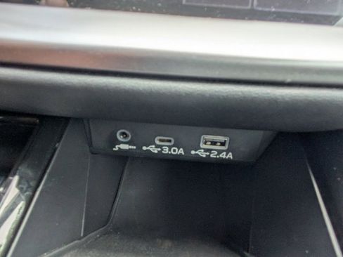 Used 2025 Subaru Legacy Premium AWD/4WD image 16