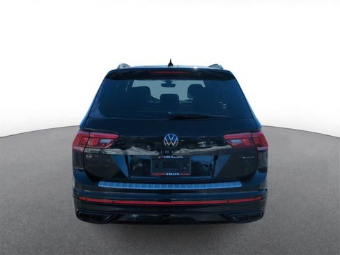 Used 2022 Volkswagen Tiguan SE R-Line image 7