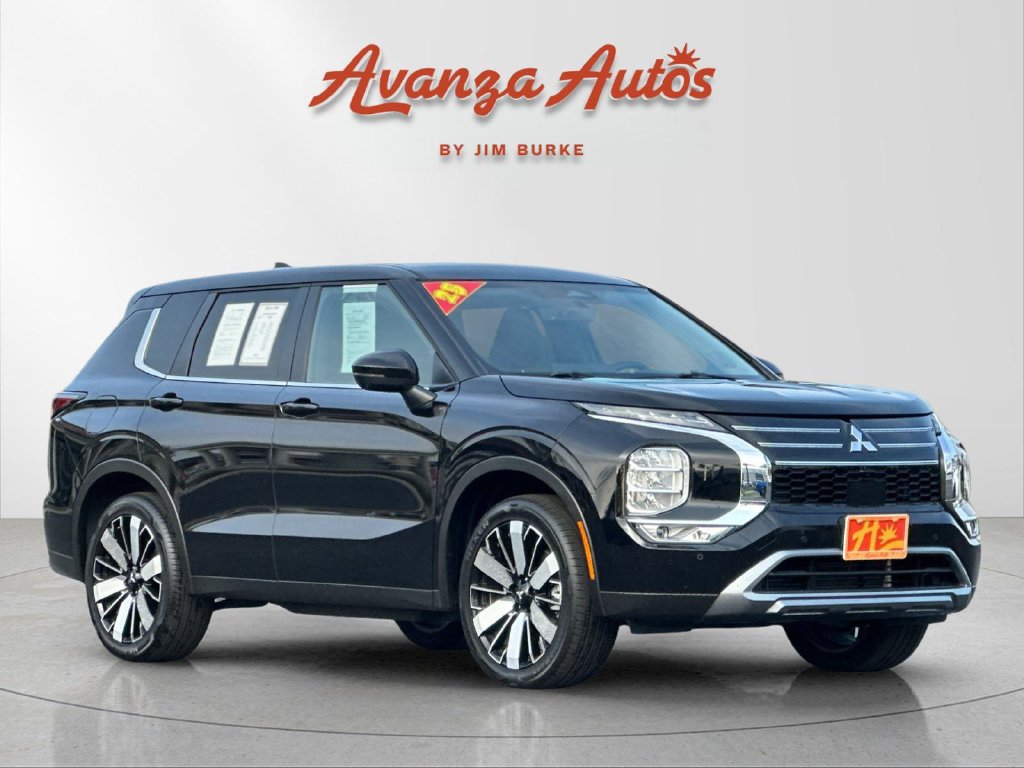 Used 2025 Mitsubishi Outlander SE AWD/4WD image 7