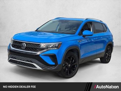 Used 2022 Volkswagen Taos SE AWD/4WD image 1