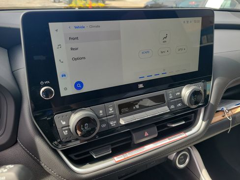 Used 2026 Toyota Grand Highlander LE image 27