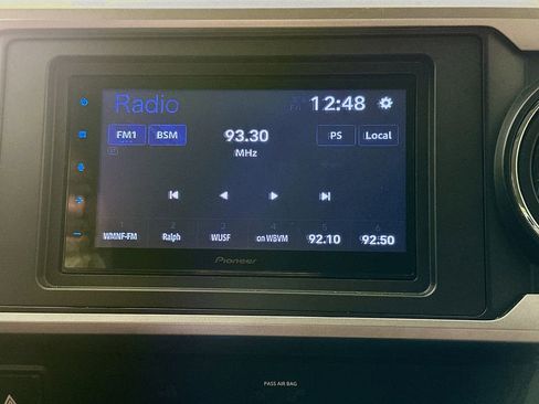 Used 2020 Toyota Tacoma SR5 image 17