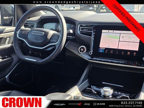 Certified 2024 Jeep Wagoneer L Series III w/ Flexible Seating Group image 14