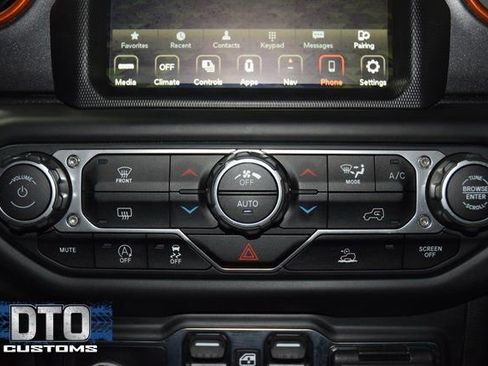 Used 2023 Jeep Gladiator Mojave w/ Trailer Tow Package image 30