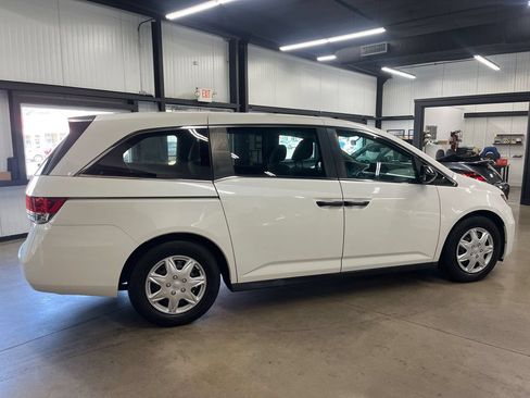 Used 2014 Honda Odyssey LX image 12