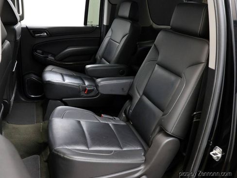 Used 2018 Chevrolet Suburban LT AWD/4WD image 12