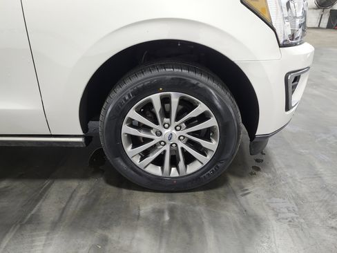 Used 2018 Ford Expedition Max Limited w/ Equipment Group 301A image 13