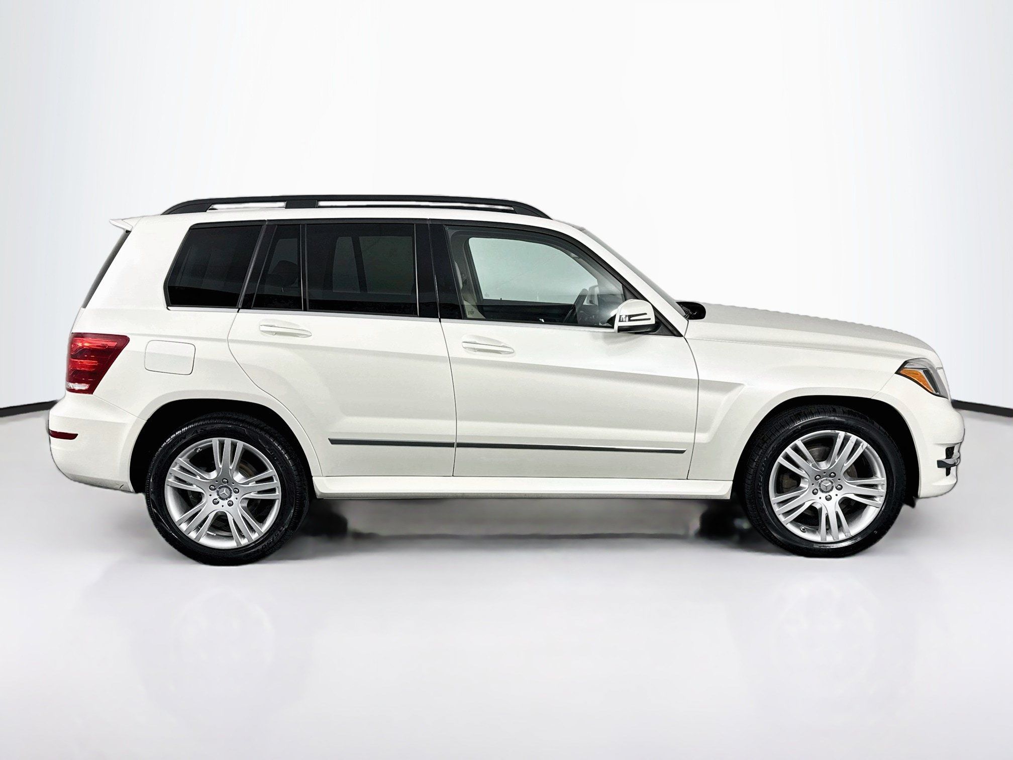 Used 2014 Mercedes-Benz GLK 250 BlueTEC 4MATIC image 16