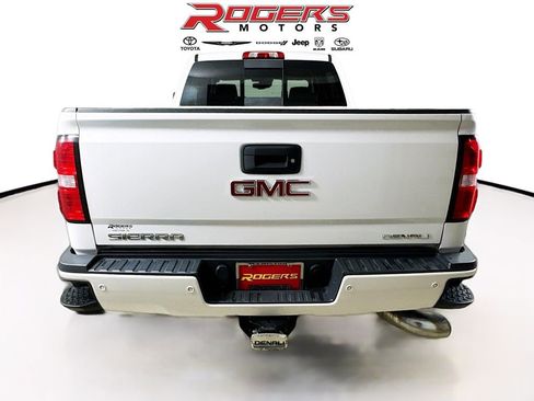 Used 2019 GMC Sierra 3500 Denali AWD/4WD image 7