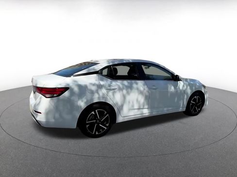 Used 2025 Nissan Sentra SV FWD image 15