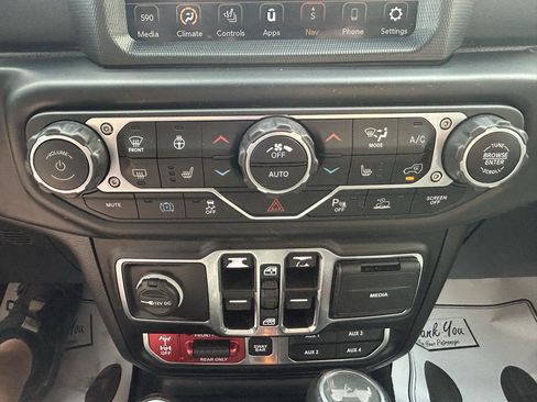 Used 2021 Jeep Wrangler Unlimited Rubicon 4xe w/ Cold Weather Group AWD/4WD image 25