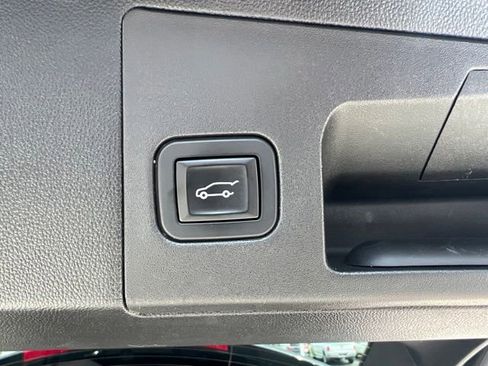 Used 2019 Cadillac XT5 Luxury AWD/4WD image 12