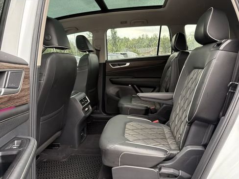 Used 2024 Volkswagen Atlas SEL Premium R-Line AWD/4WD image 13