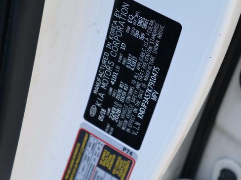 Used 2019 Kia Soul + FWD image 26