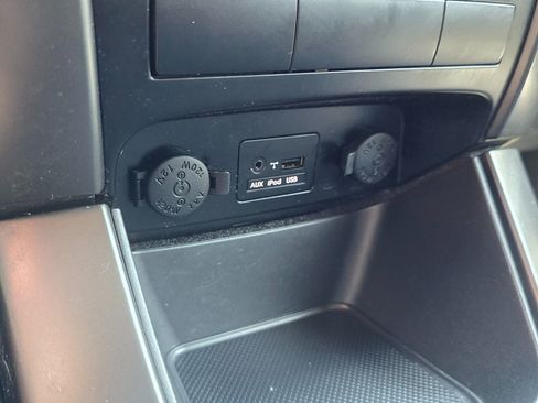 Used 2013 Kia Sorento LX w/ Third Row Pkg image 41