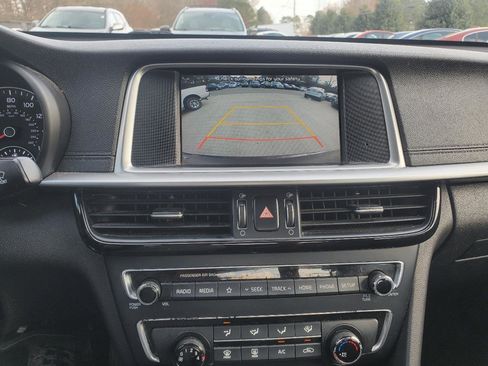 Used 2020 Kia Optima LX image 21