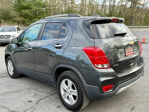 Used 2018 Chevrolet Trax LT w/ LT Convenience Package FWD image 6