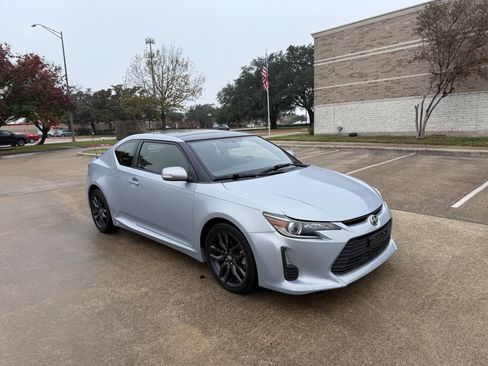 Used 2014 Scion tC 10 Series image 1