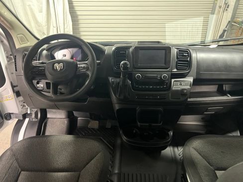 Used 2025 RAM ProMaster 2500 w/ Convenience Group FWD image 15