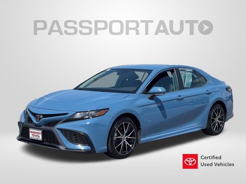 Certified 2023 Toyota Camry SE FWD image 1