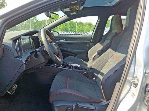 New 2025 Volkswagen Golf SE image 11