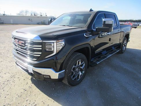 New 2026 GMC Sierra 1500 SLT w/ SLT Premium Plus Package image 11