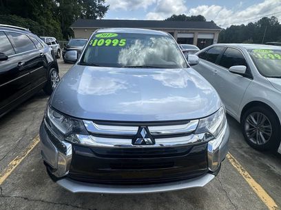 Used 2017 Mitsubishi Outlander SE