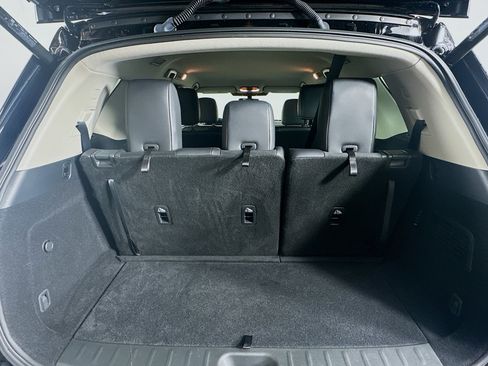 Used 2024 Nissan Pathfinder SL image 30