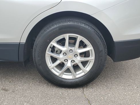 Used 2022 Chevrolet Equinox LT FWD image 27