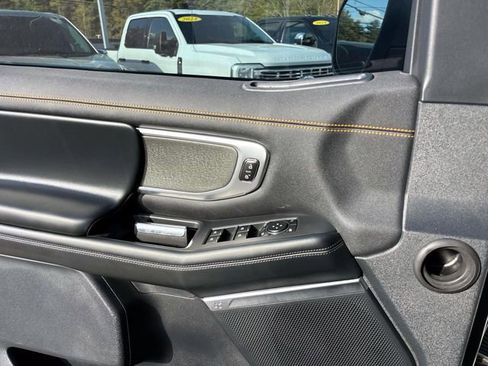Used 2025 Ford Expedition Tremor AWD/4WD image 22