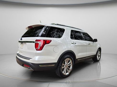 Used 2018 Ford Explorer Limited FWD image 5