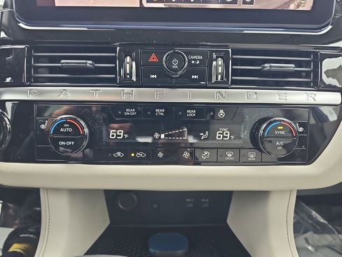 New 2026 Nissan Pathfinder SL AWD/4WD image 28