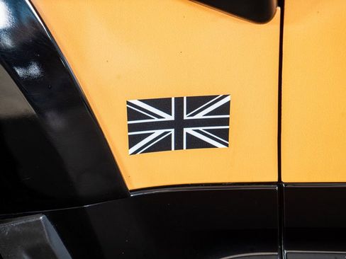 Used 2022 Land Rover Defender 110 X-Dynamic SE image 21