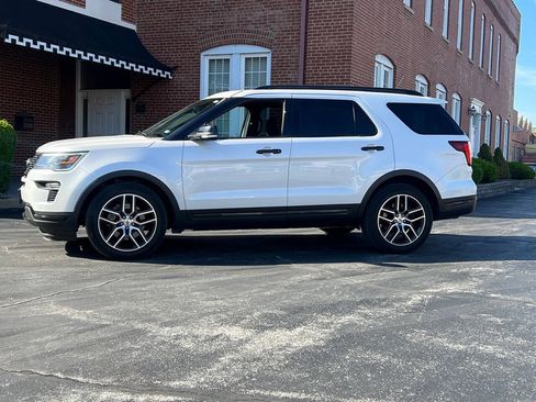 Used 2019 Ford Explorer Sport w/ Equipment Group 401A AWD/4WD image 3
