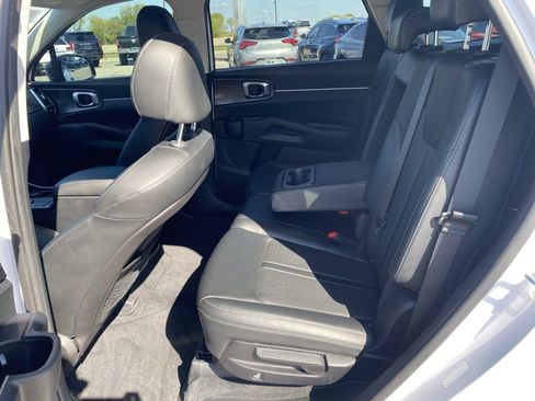 Used 2022 Kia Sorento S w/ Panoramic Sunroof Package image 13