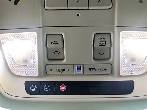 Used 2018 Cadillac XT5 Luxury w/ Driver Awareness Package image 42